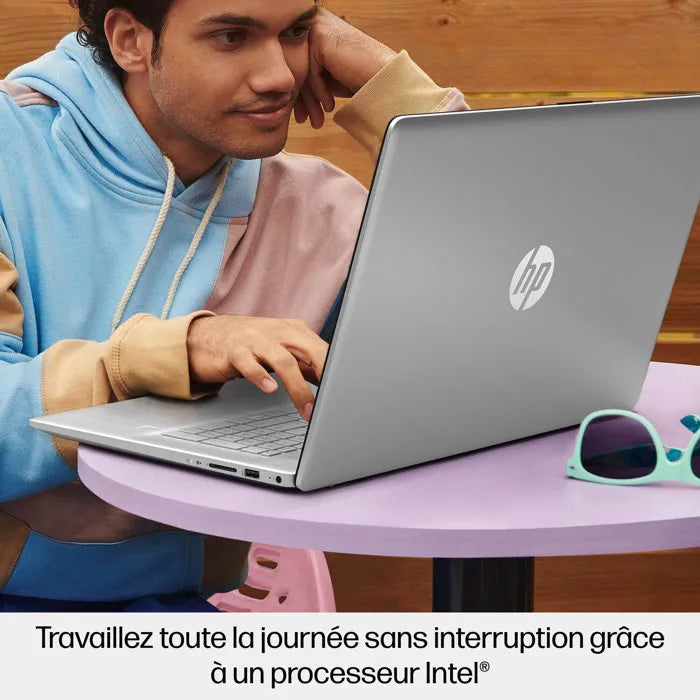 PC Portable HP 17-cn3066nf - Windows 11 - 17,3" HD+ - Core i3-N305 - RAM 8Go - Stockage 512Go SSD - AZERTY